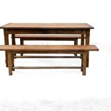 Farm table set and its 2 benches
