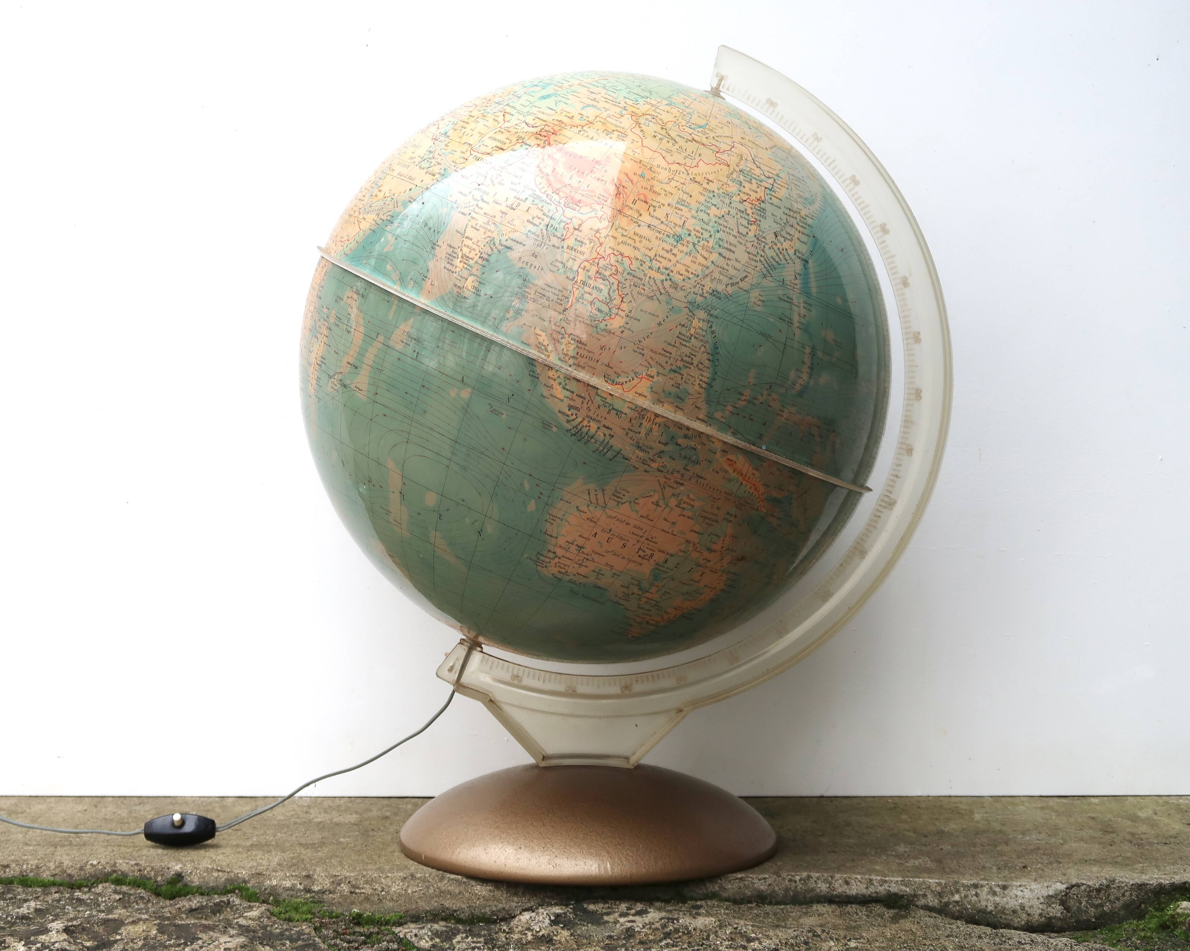 Very large illuminated world map by Illumina Proloisirs from 1964