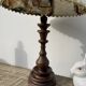Lampe en bois tourné 70 abat jour fleur vintage