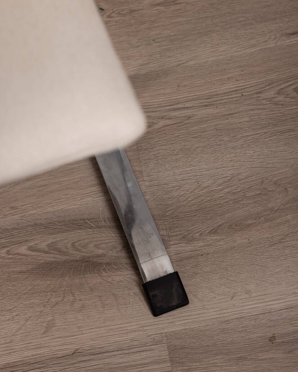 Lot de 6 chaises vintage des années 70 mod. finalement concevoir g. offert pour saporiti