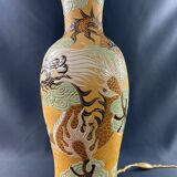 Très grande lampe au dragon sur fond jaune en grès bien hoa vietnam
