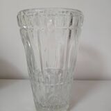 Chiseled glass vase, "round and striped" patterns