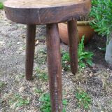 Tripod farm stool