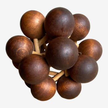 Wooden atom