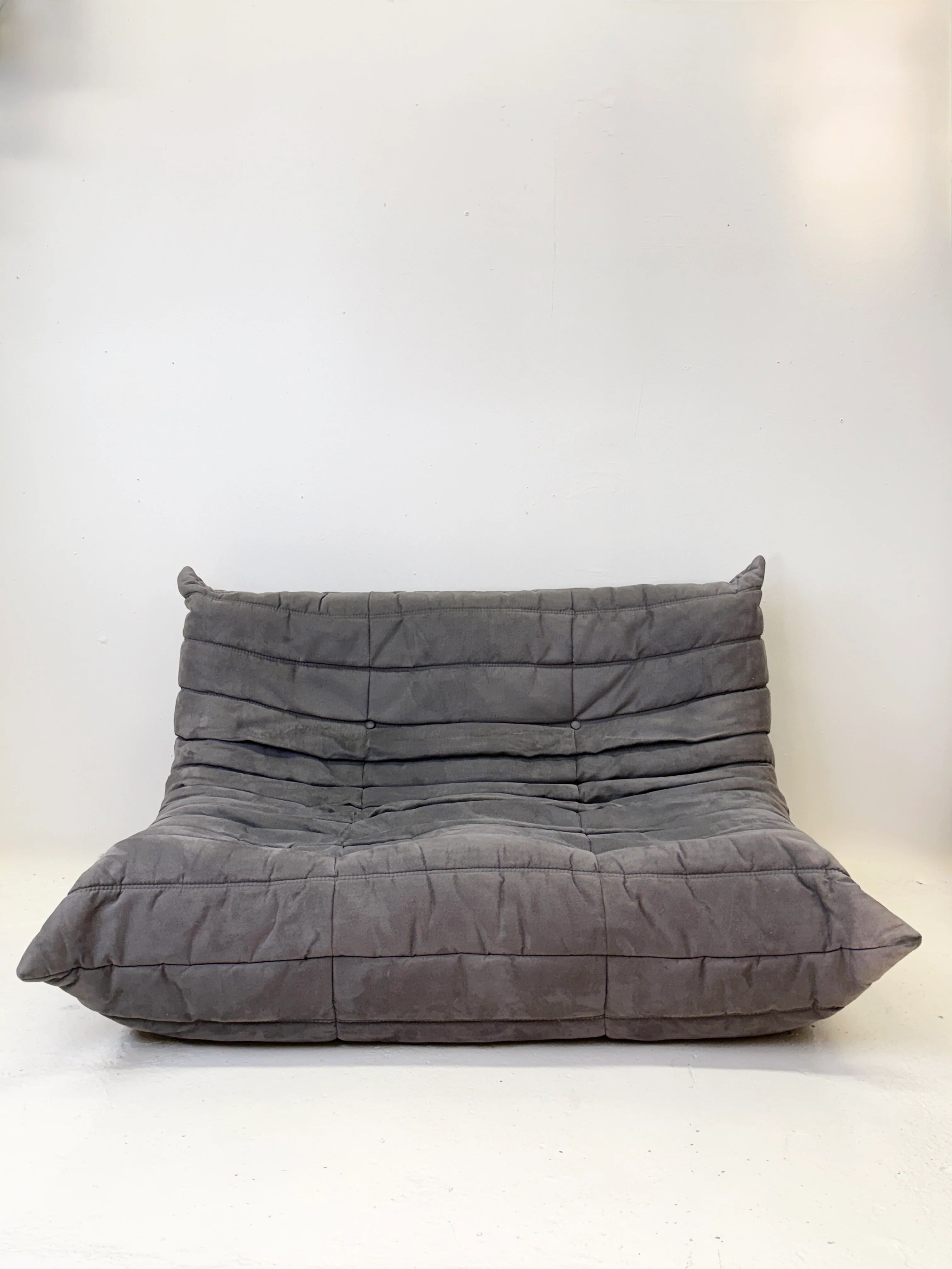 Togo 2-seater sofa "Ligne Roset", mouse grey