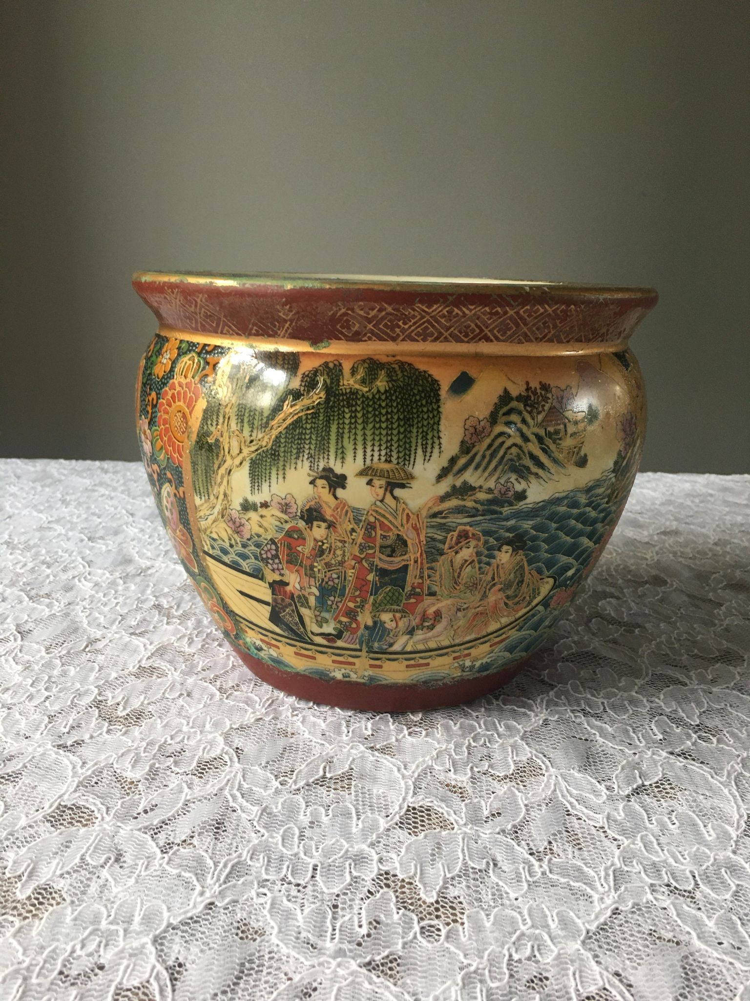 Antique Satsuma porcelain vase, Japan, late 19th-early 20th century