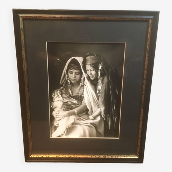 Framed photo "The young mother" (Maghreb)