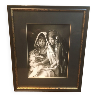 Framed photo "The young mother" (Maghreb)