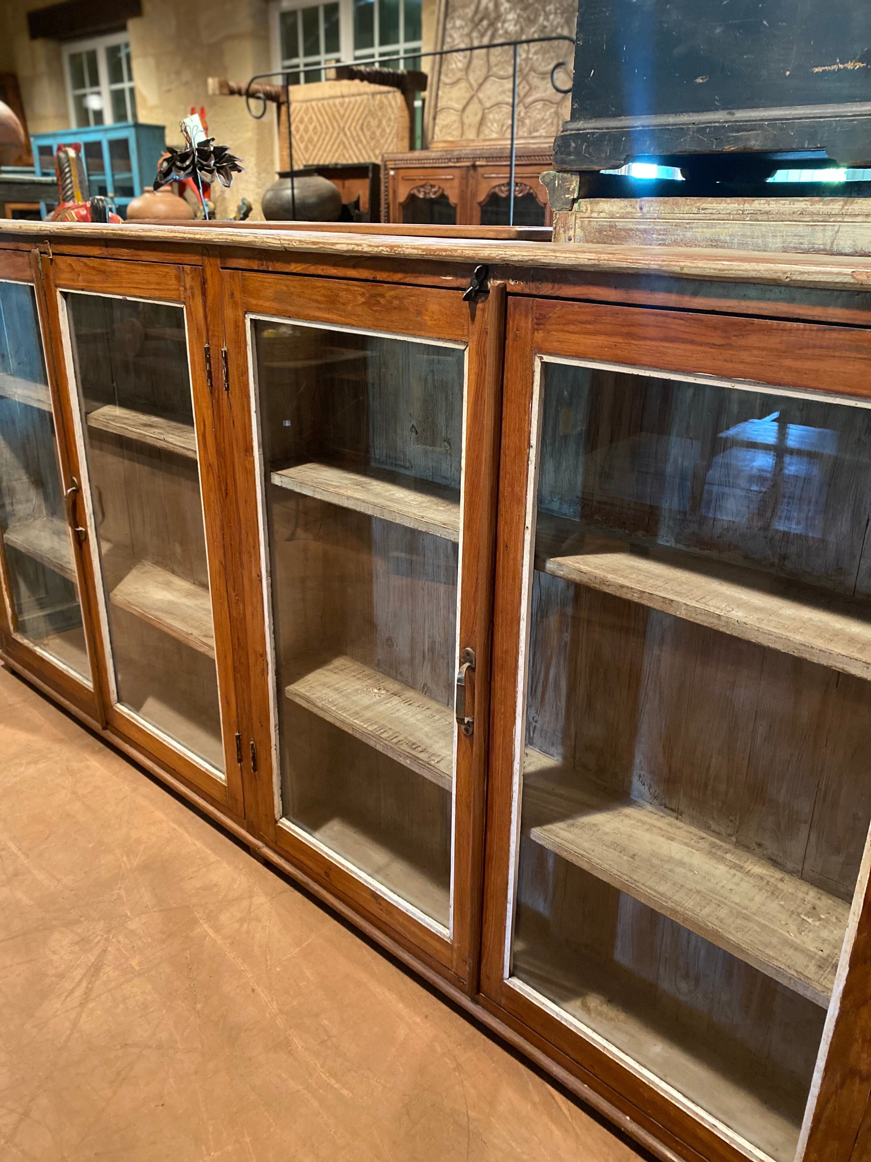 Vitrine en bois exotique | Selency