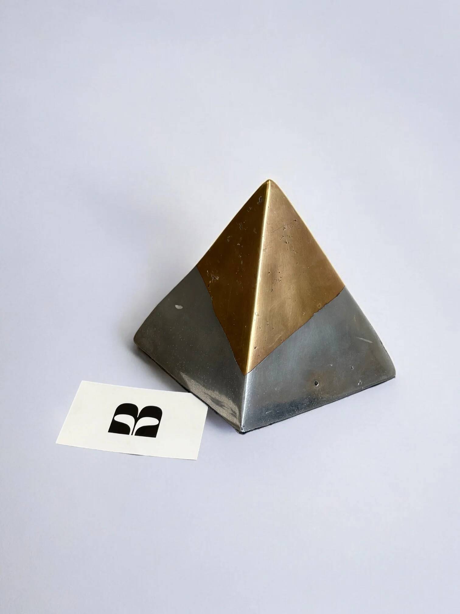 Sculpture brutaliste par Ardisur, porte-livre en bronze, Espagne années 1970
