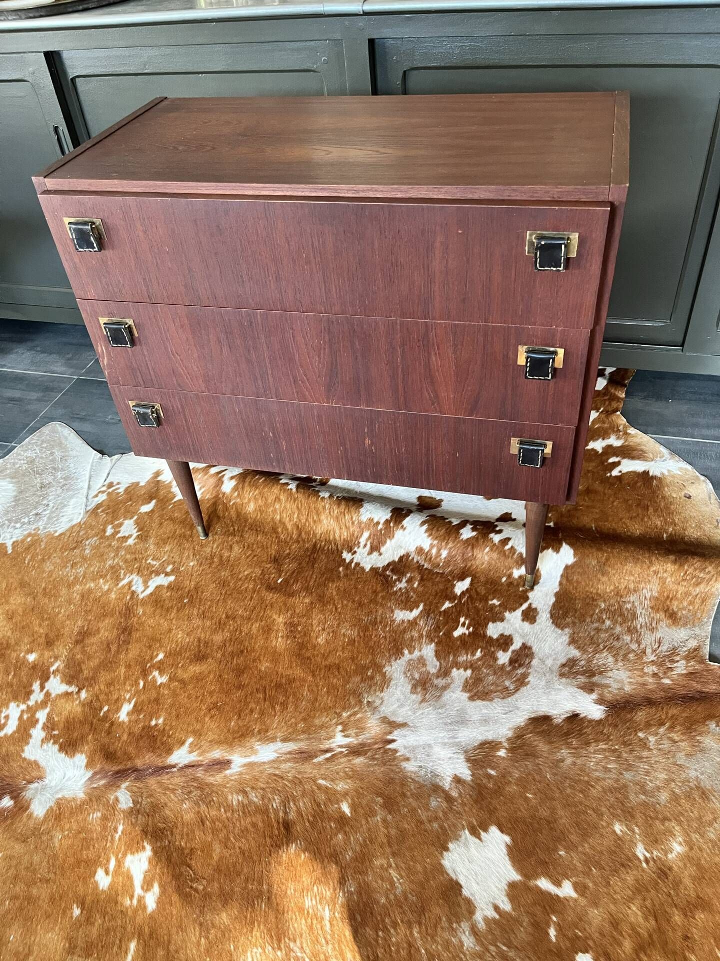 Vintage chest of drawers