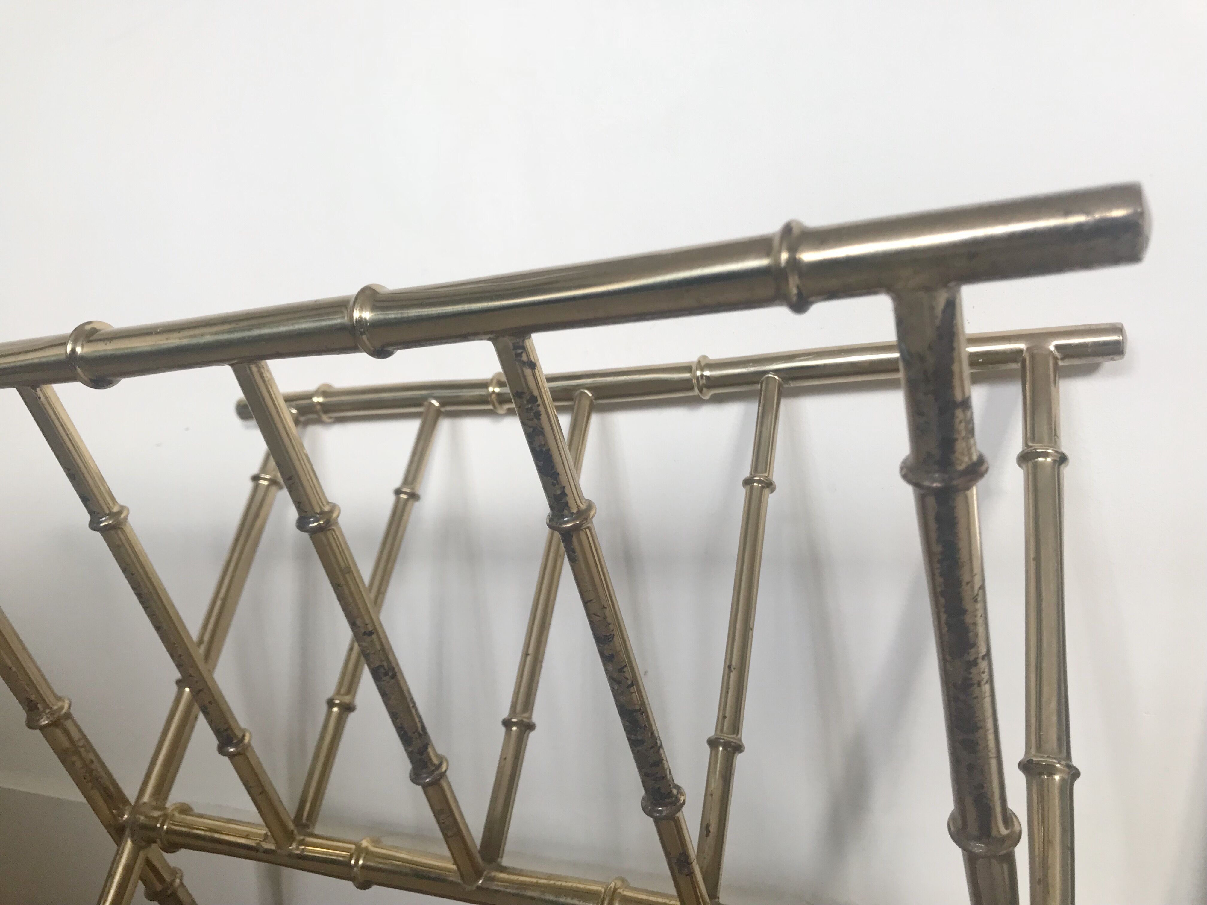 Magazine rack shabby chic bamboo brass, 1960
