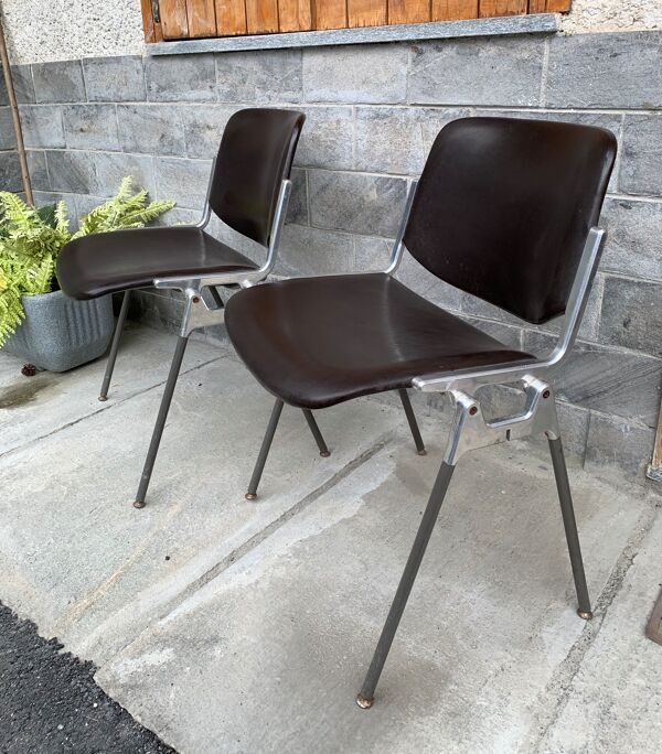 Paire de chaises empilables modèle DSC de giancarlo piretti édition castelli années 1965