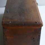 Gothic chest, 16th / 17th century