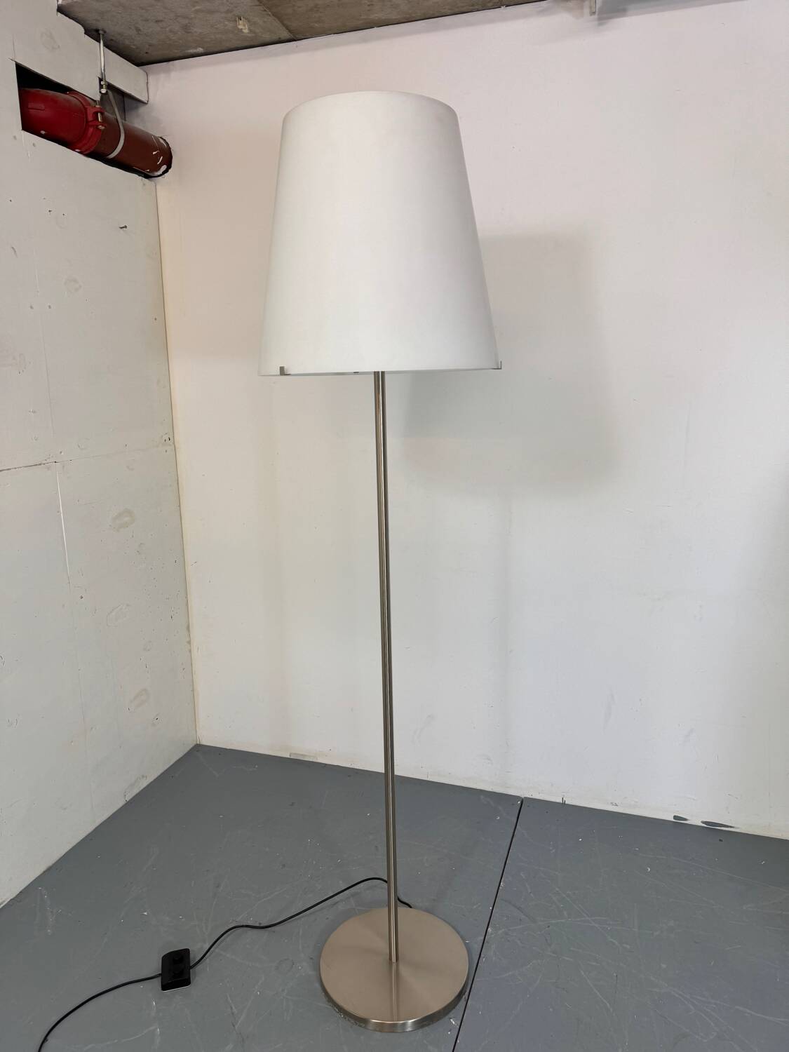 Italian Mid Century Modernist Fontana Arte floor lamp, 1950s