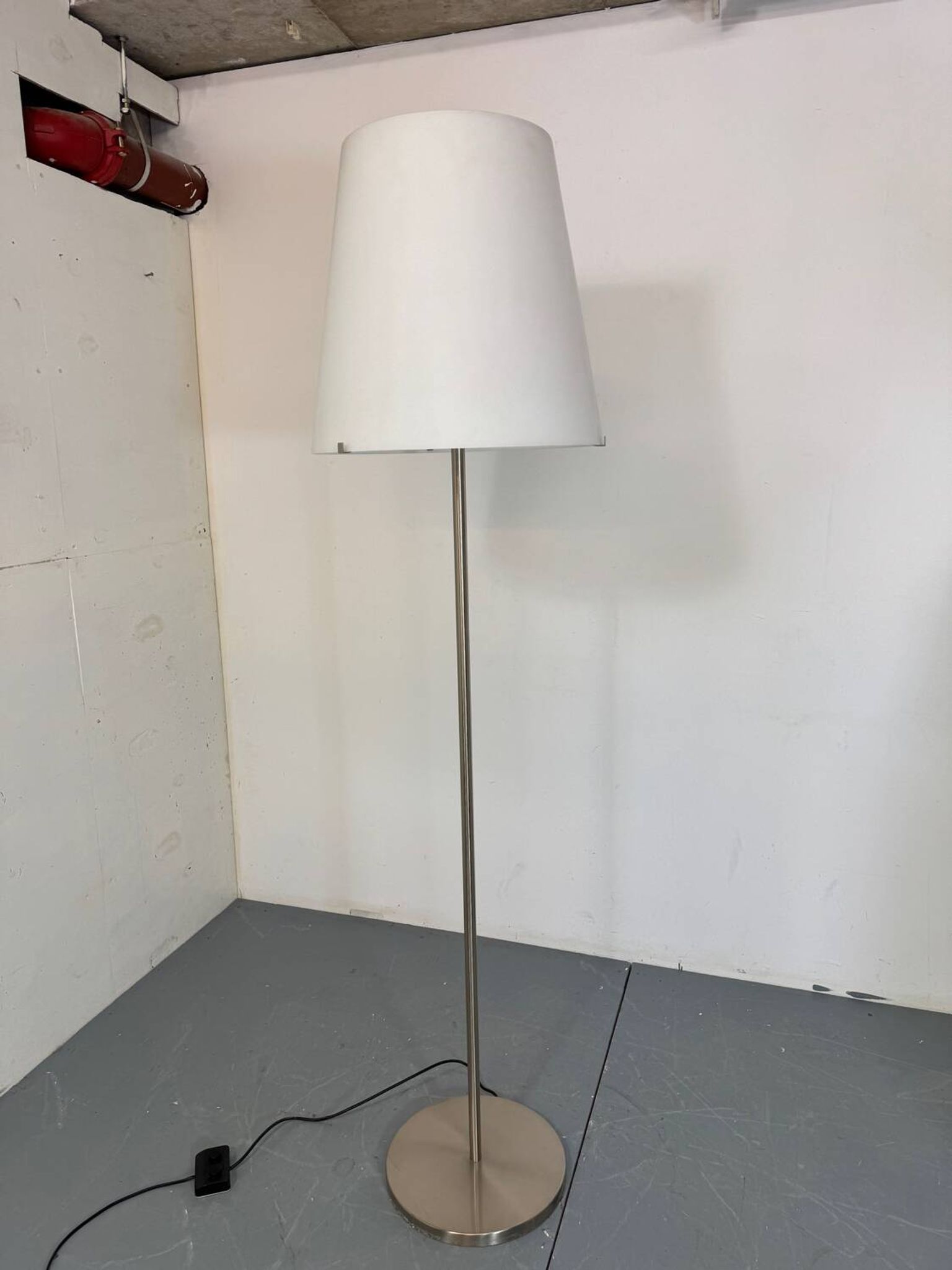 Fontana Arte floor lamp, Italian modernist from the mid-century, 1950s.