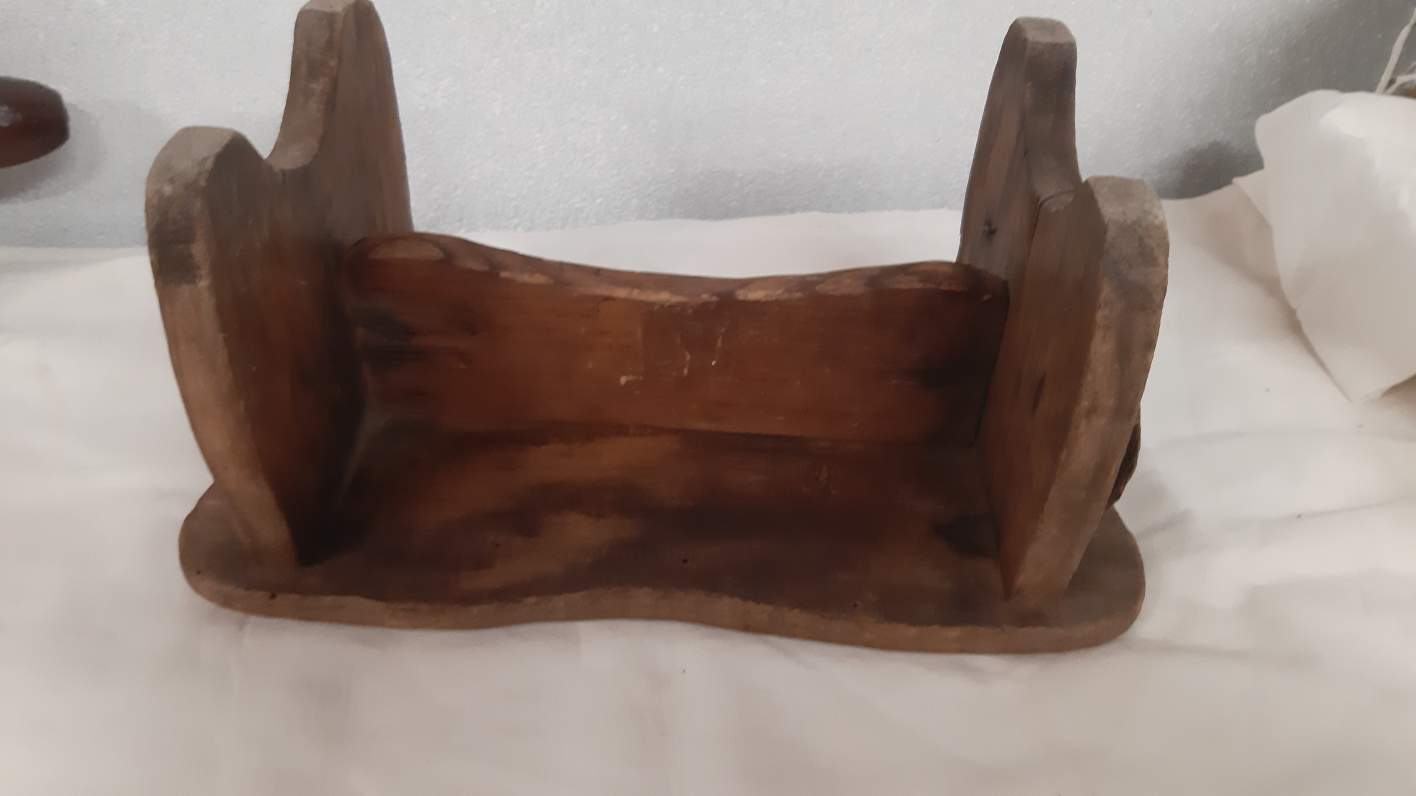 Repose pied en bois