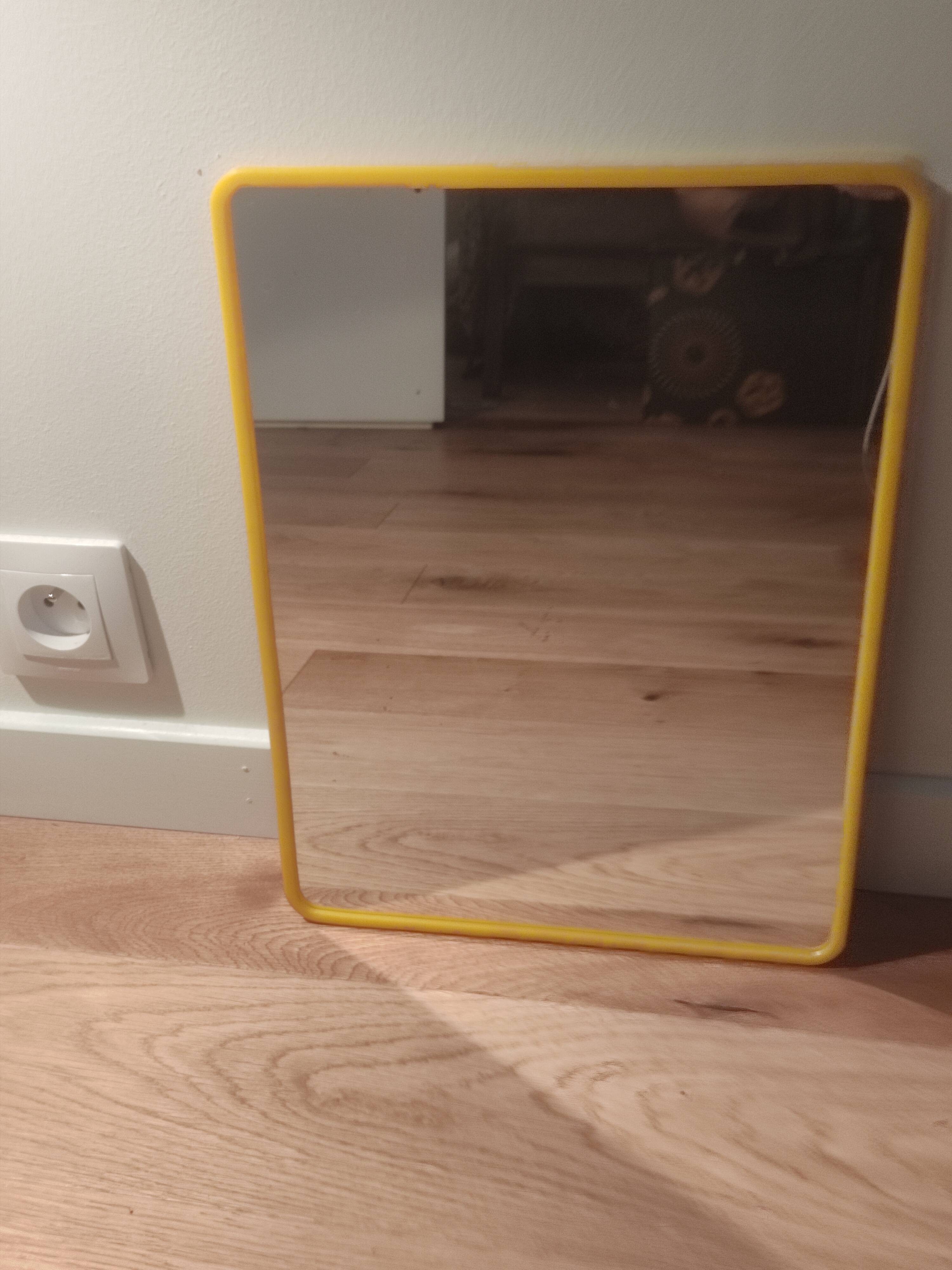 Mirror 70s yellow plastic rounded shape