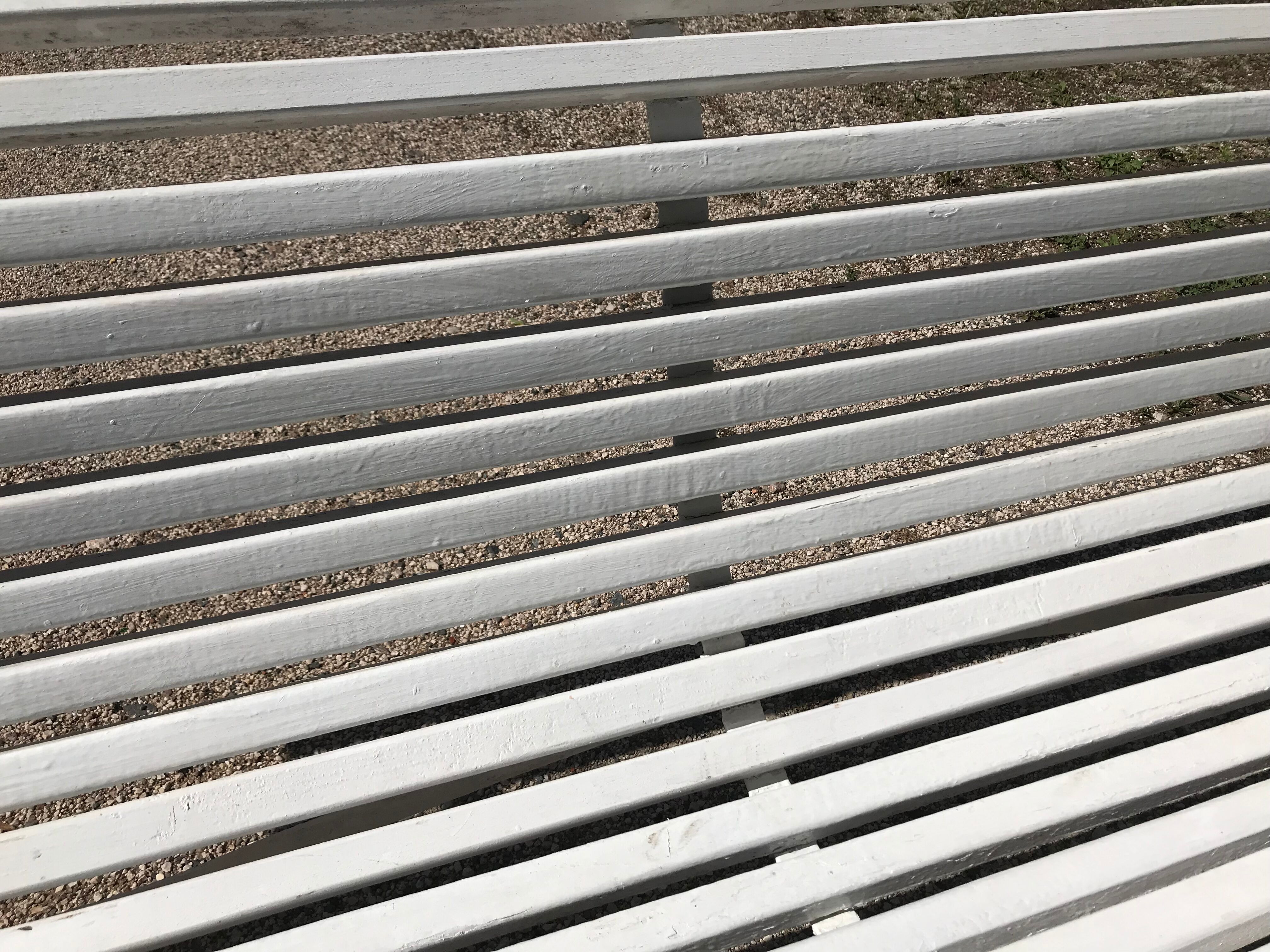 Banc de jardin blanc
