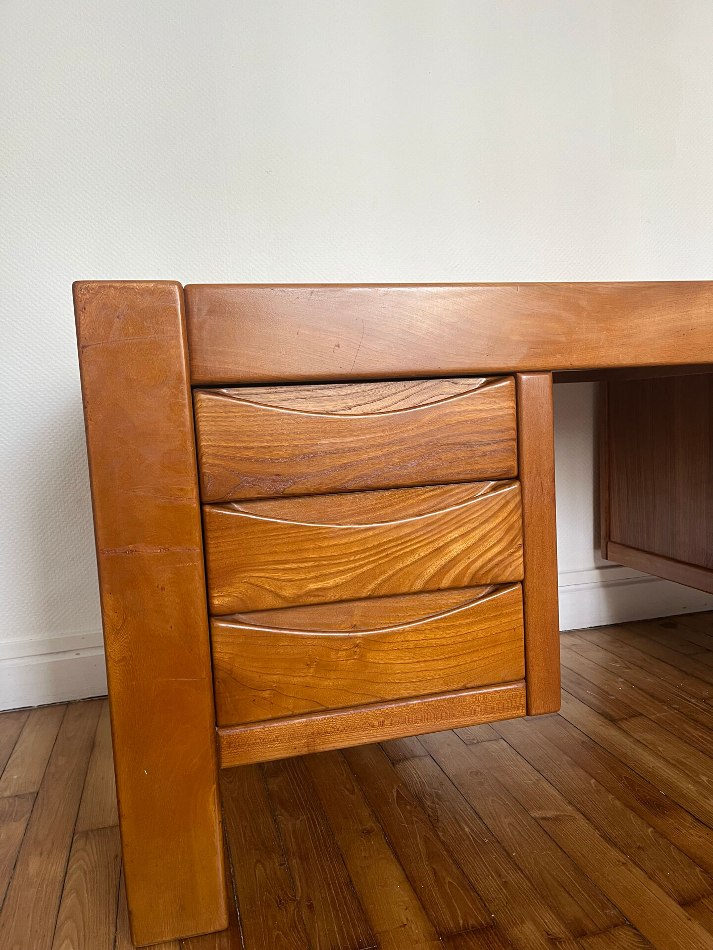 Desk in elm from Maison Regain