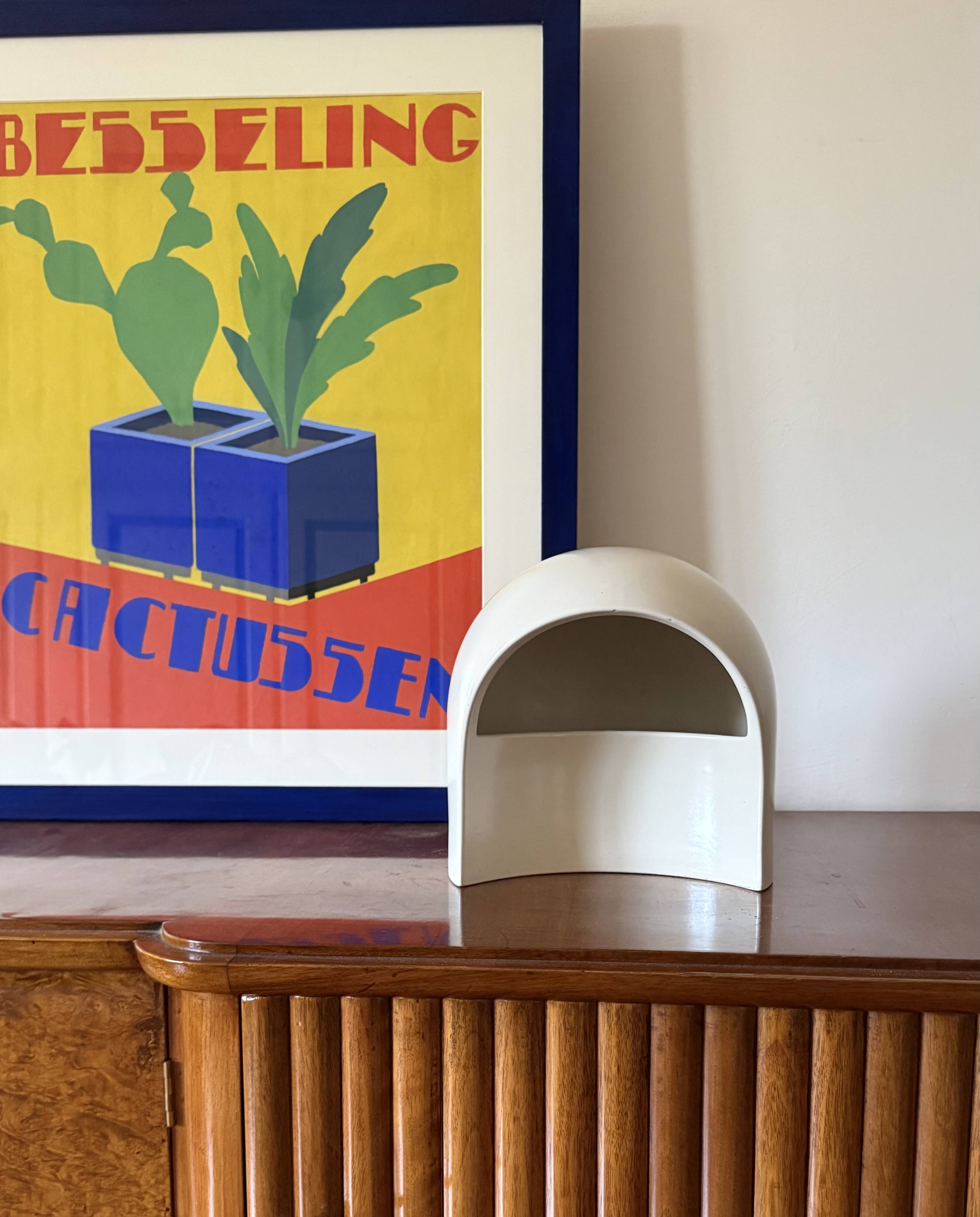 Organic white ceramic table lamp, Italy 1970
