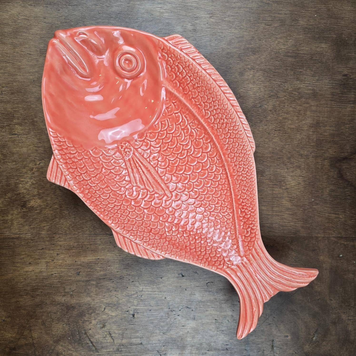 Large vintage fish platter Surtis Portugal in coral earthenware.