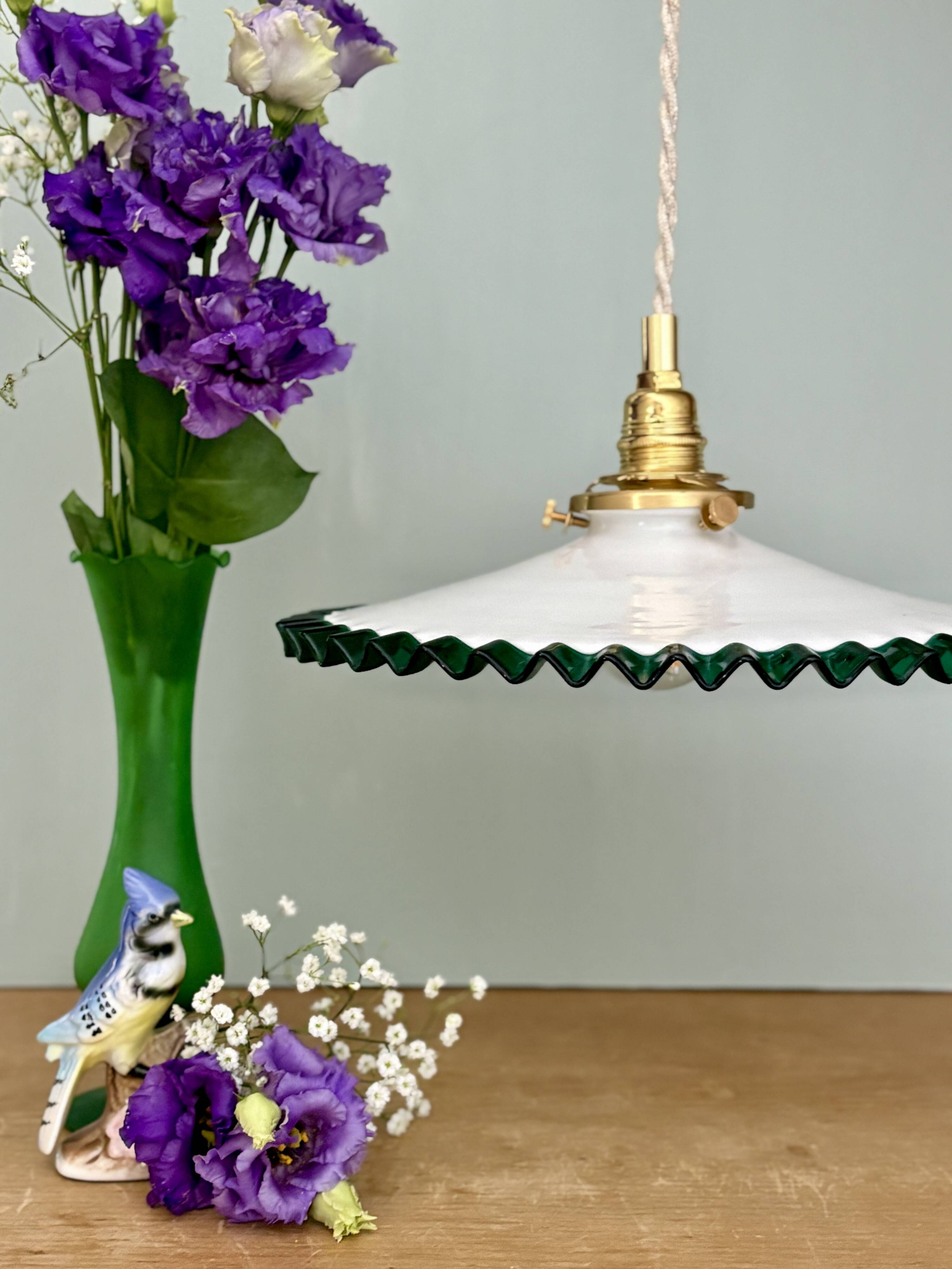 Suspension globe vintage en opaline bleue