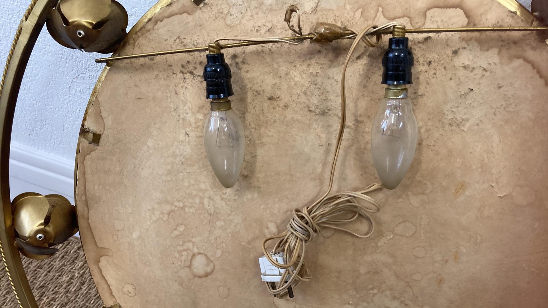 Golden mirror Holywood Regency in gilded metal