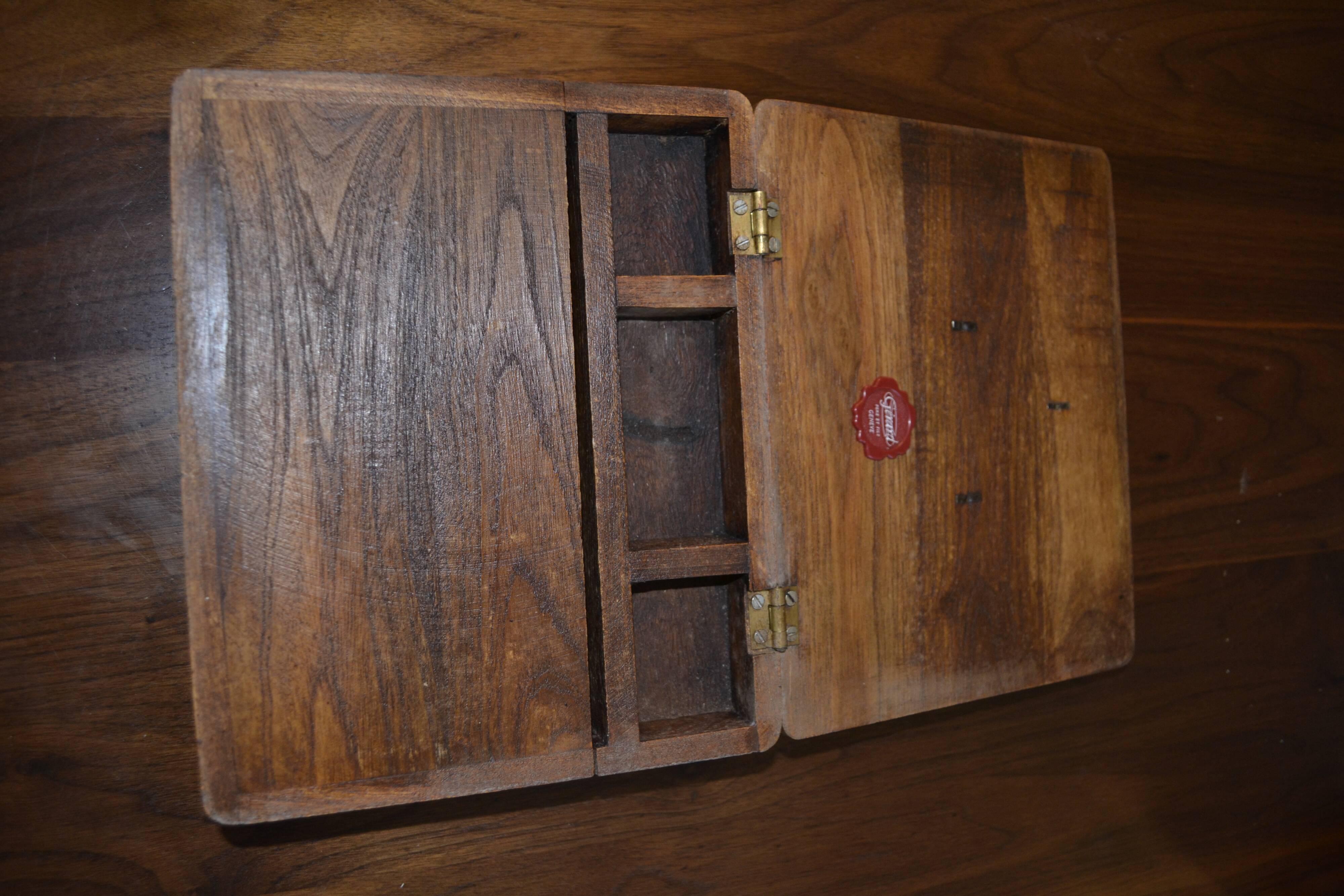 Wooden cigar box with accessory