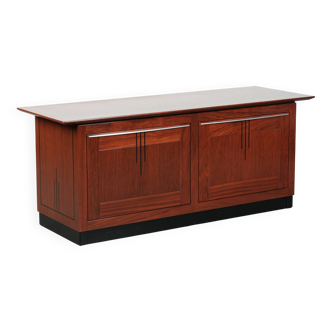 Low Art Deco design sideboard / TV cabinet in very good condition