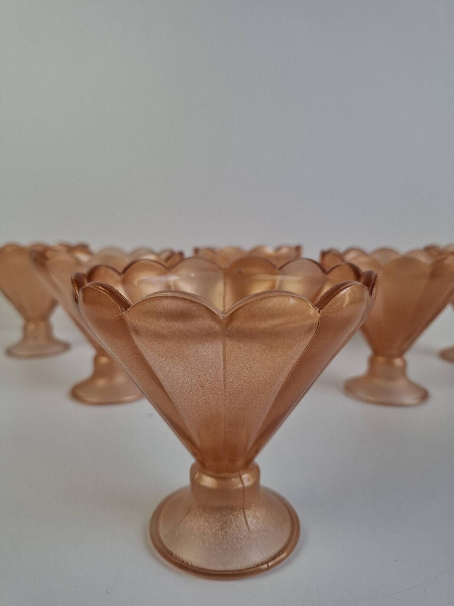 Set of 6 Art Deco Pink Rosaline Glass Dessert Bowls, Czechoslovakia, 1930s