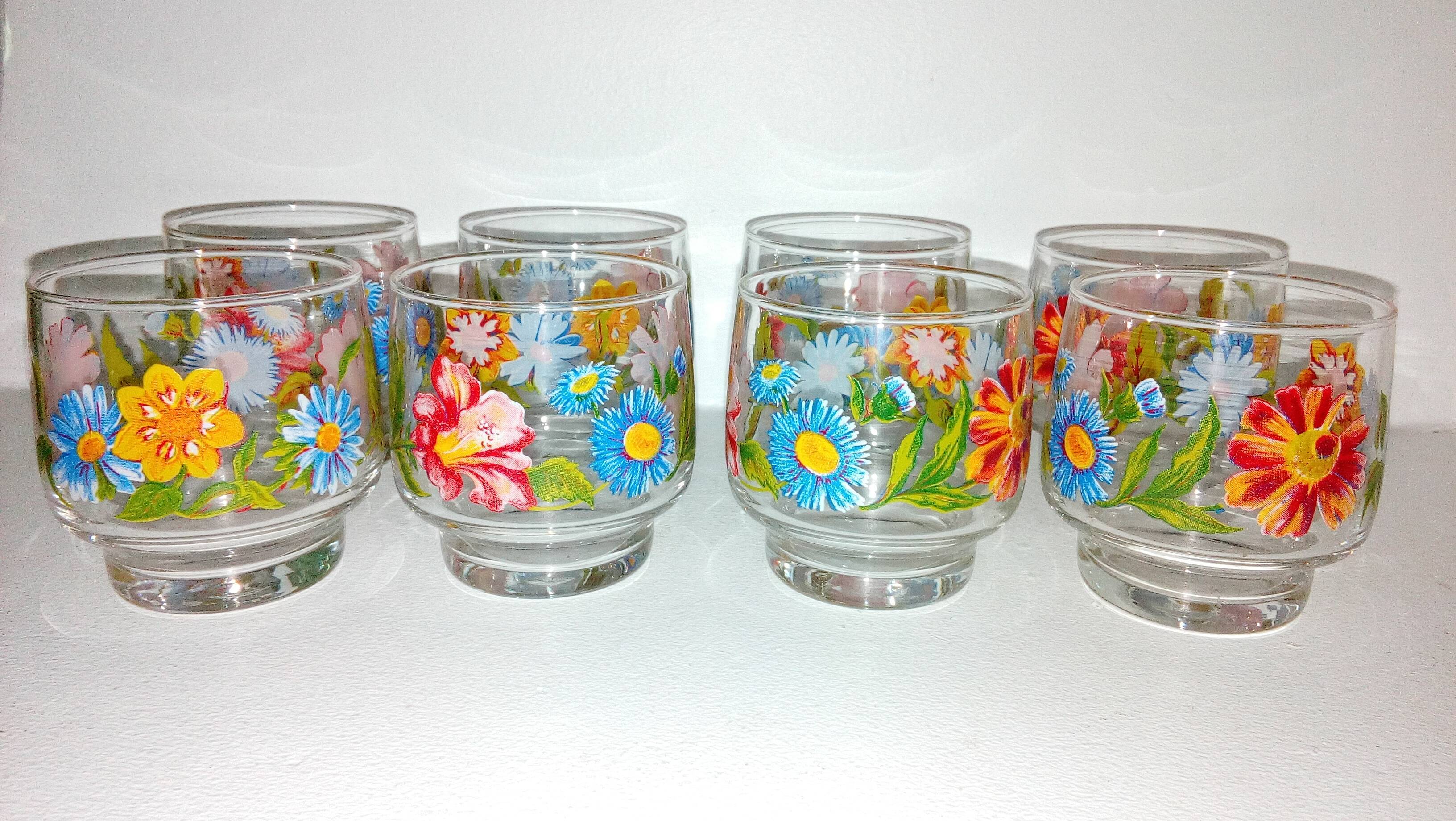 Set of 8 flower glasses