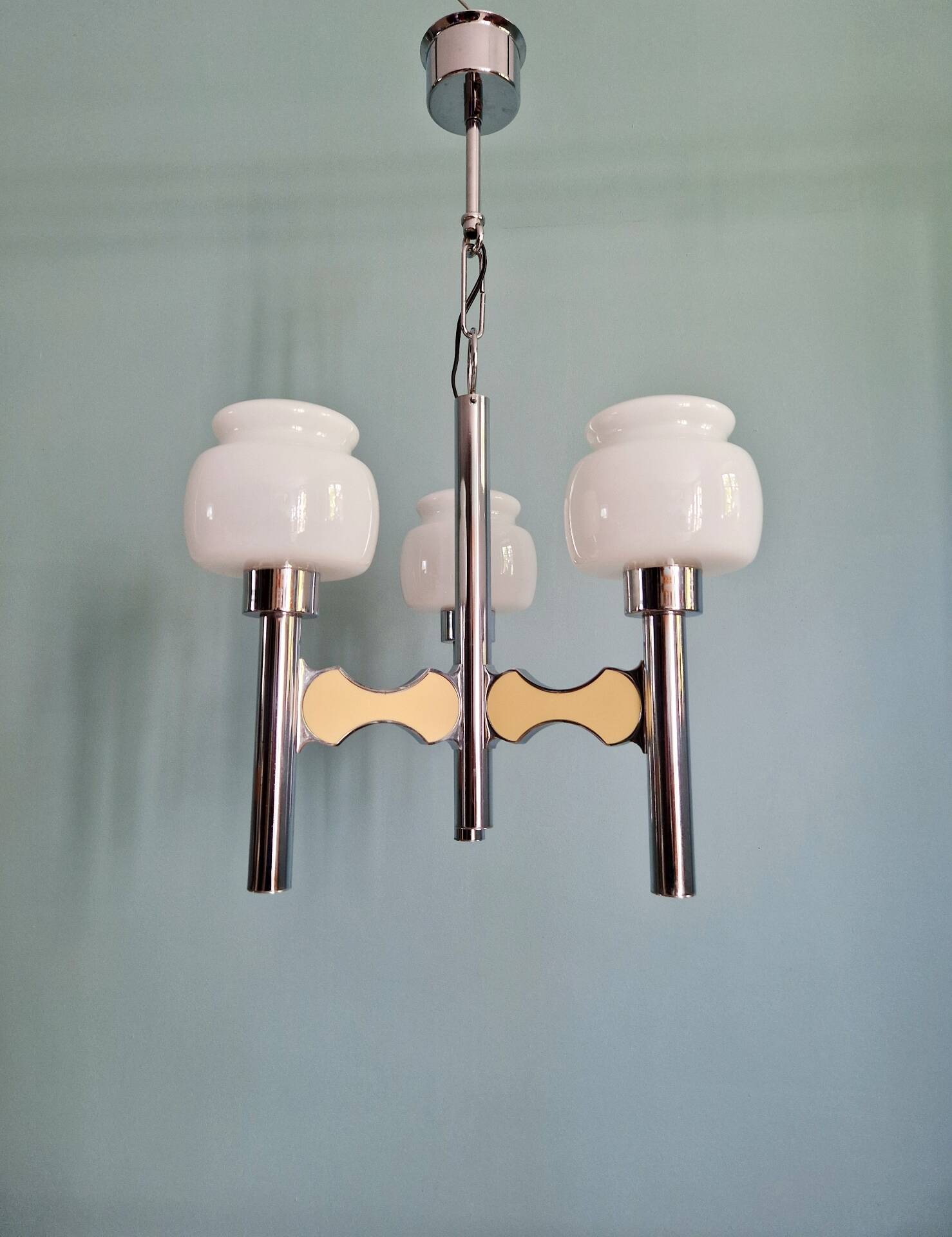 Lustre Space Age in chrome metal and opaline, G. Sciolari, 1970