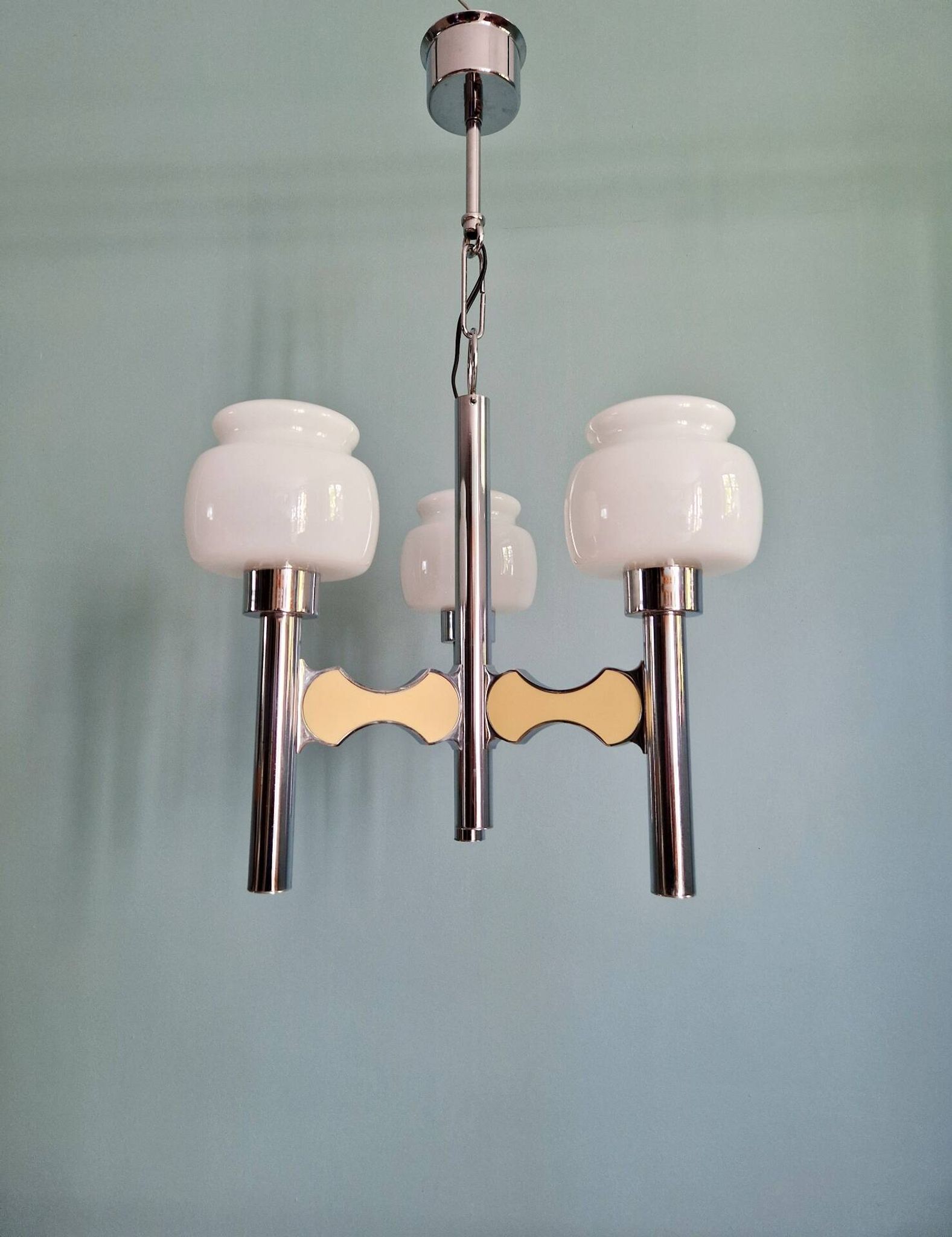 Lustre Space Age in chrome metal and opaline, G. Sciolari, 1970