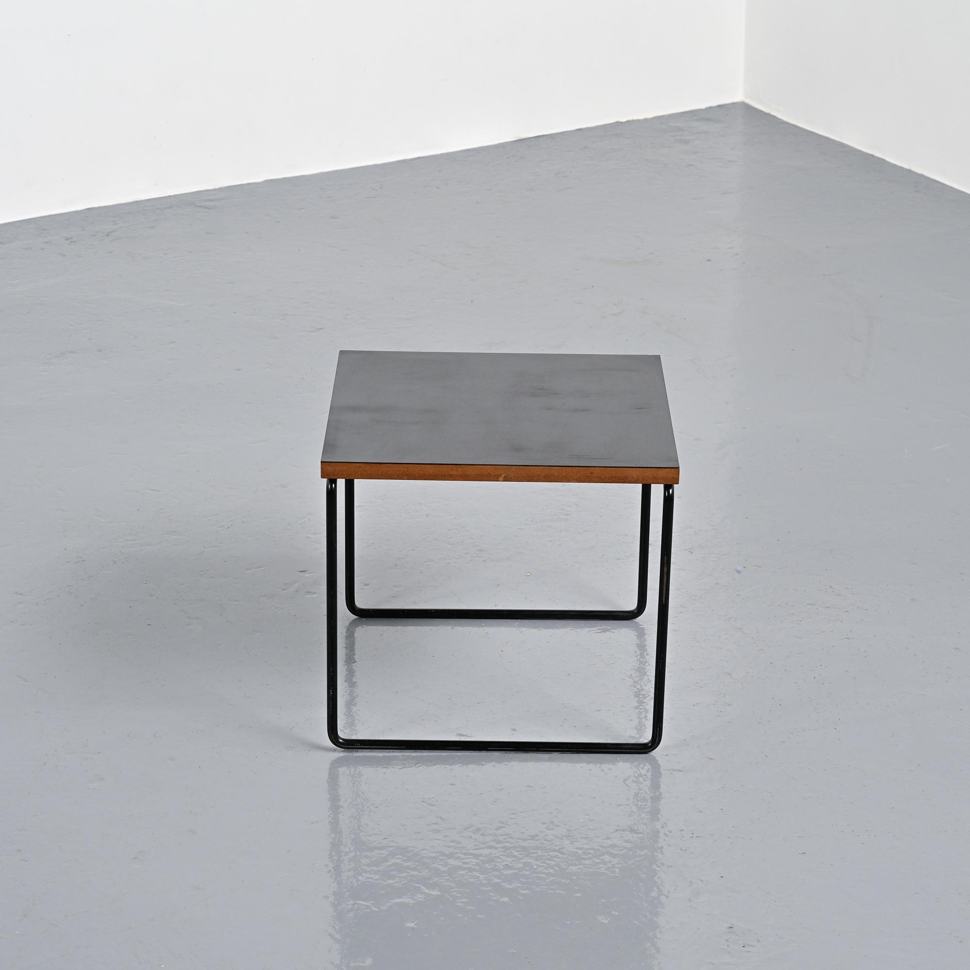 Table "Volante", Pierre Guariche pour Steiner, ca. 1955