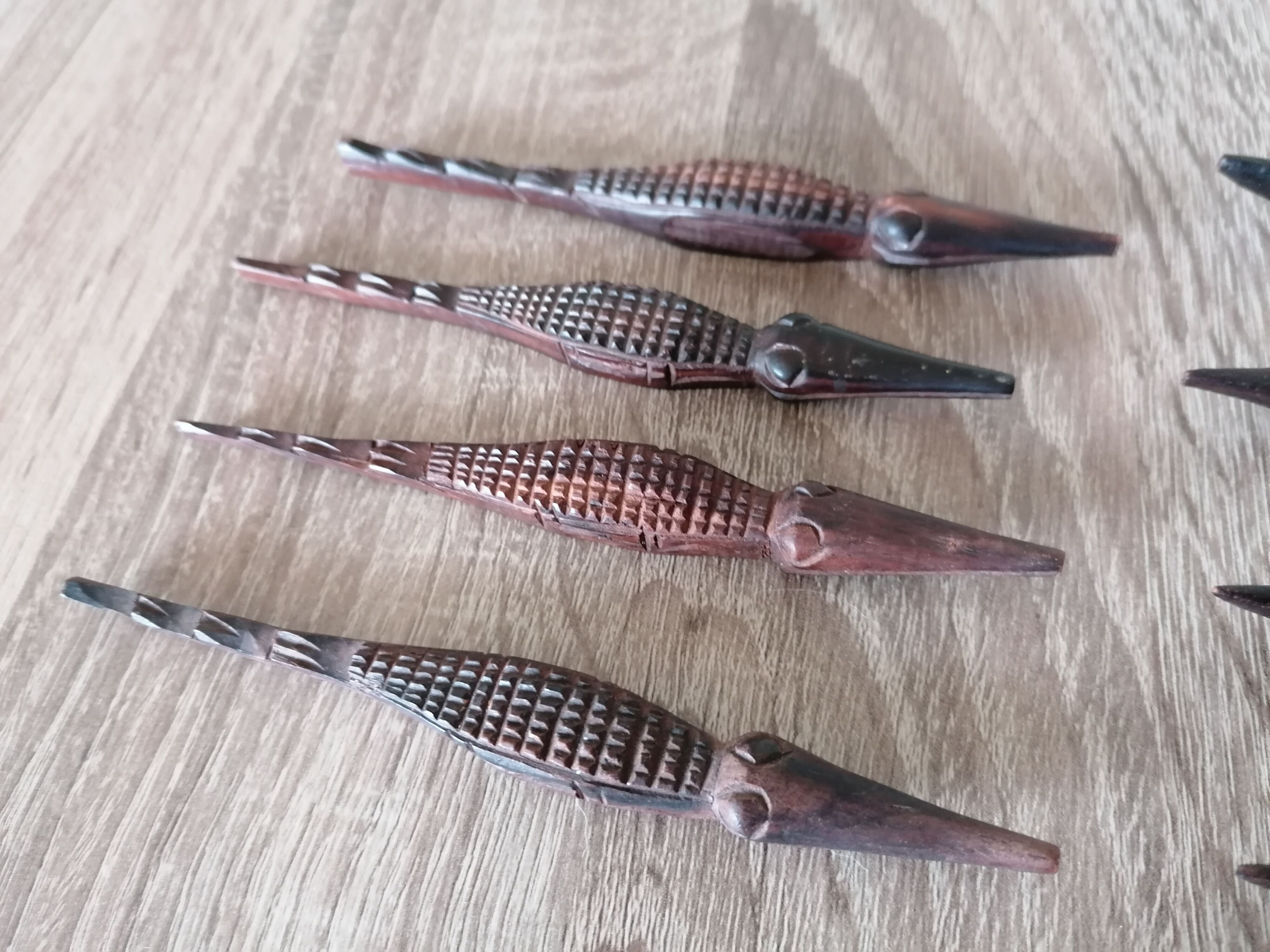 8 exotic wood holder knives