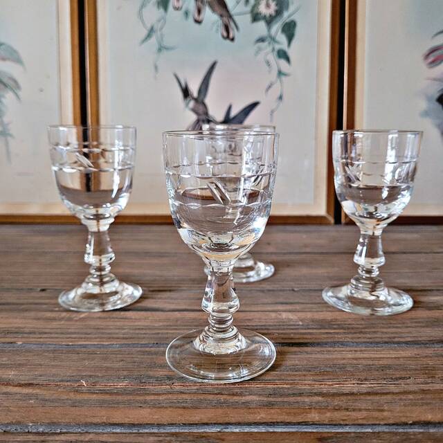 Vintage engraved glass liqueur glasses (digestif), geometric design.