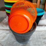 Set of 15 vintage color pots