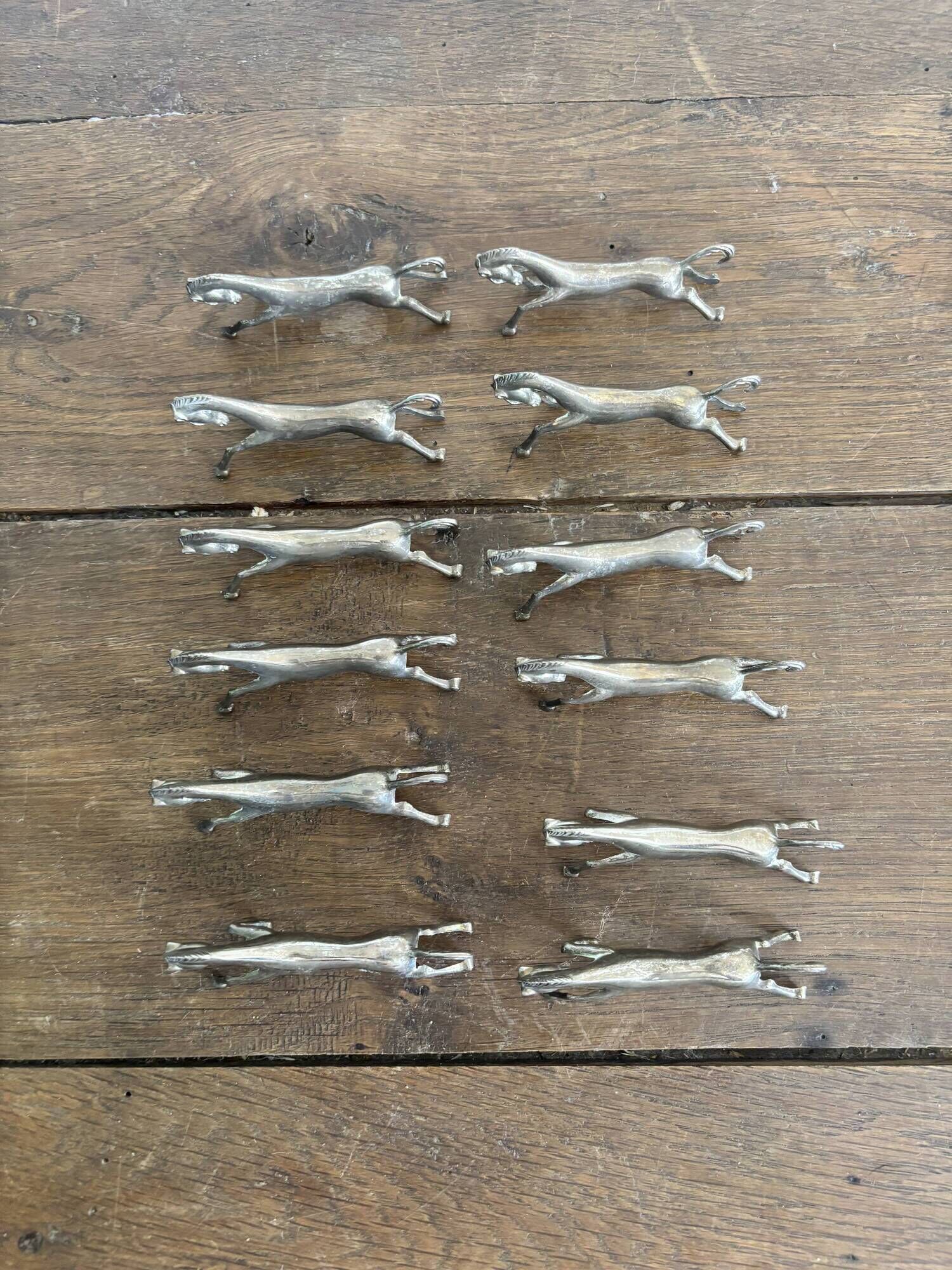 Set of 12 vintage horse galloping knife rests – Silver-plated metal