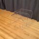 Une paire de tables Lucite des années 1970