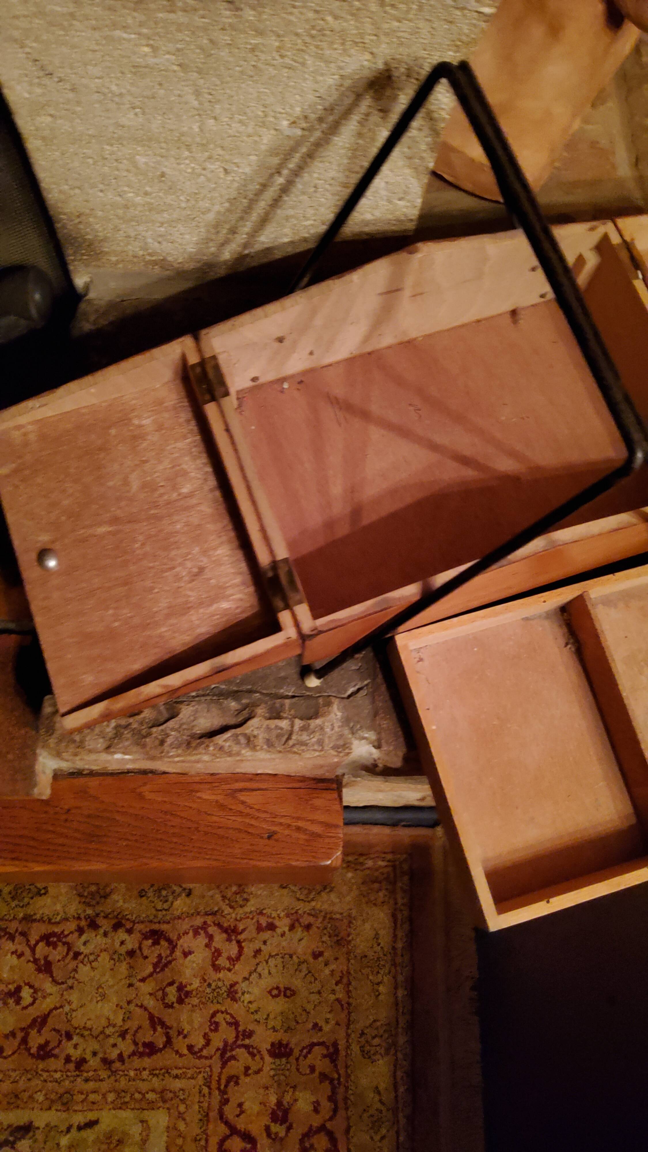 Sewing box from the 50s in wood and black metal