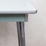 Formica table pattern water green