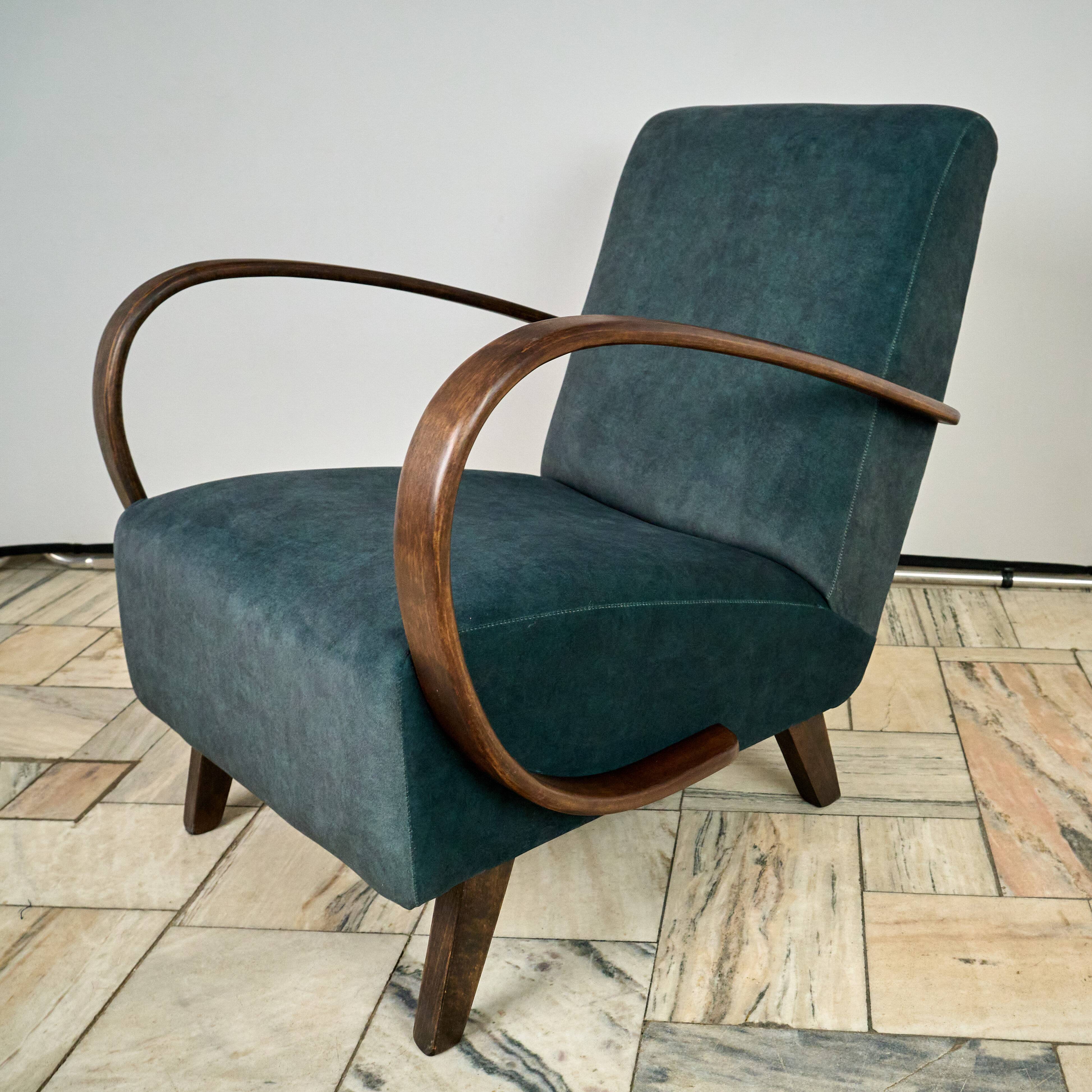 H 410 armchair designed by Jindrich Halabala, Czechoslo