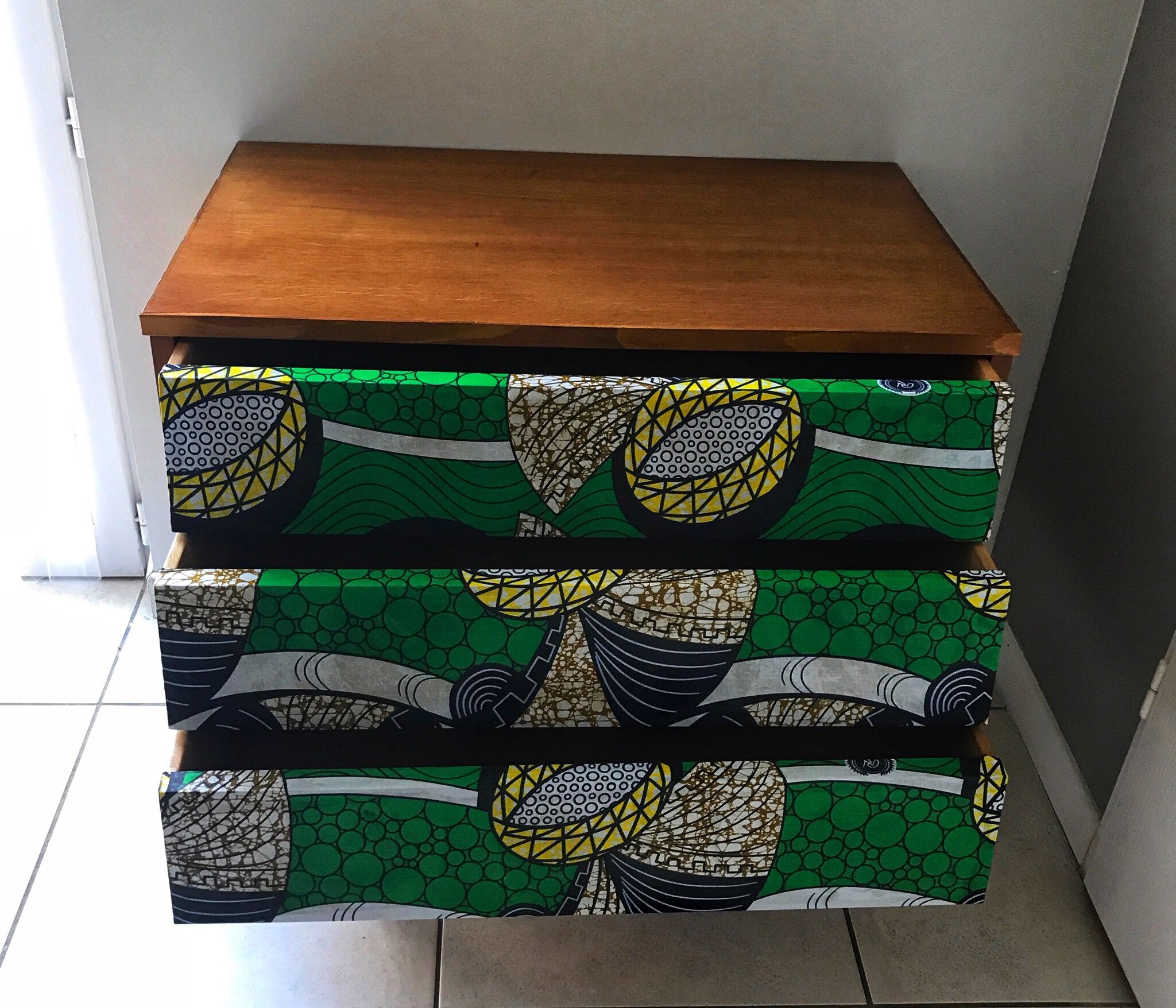 Chest of drawers