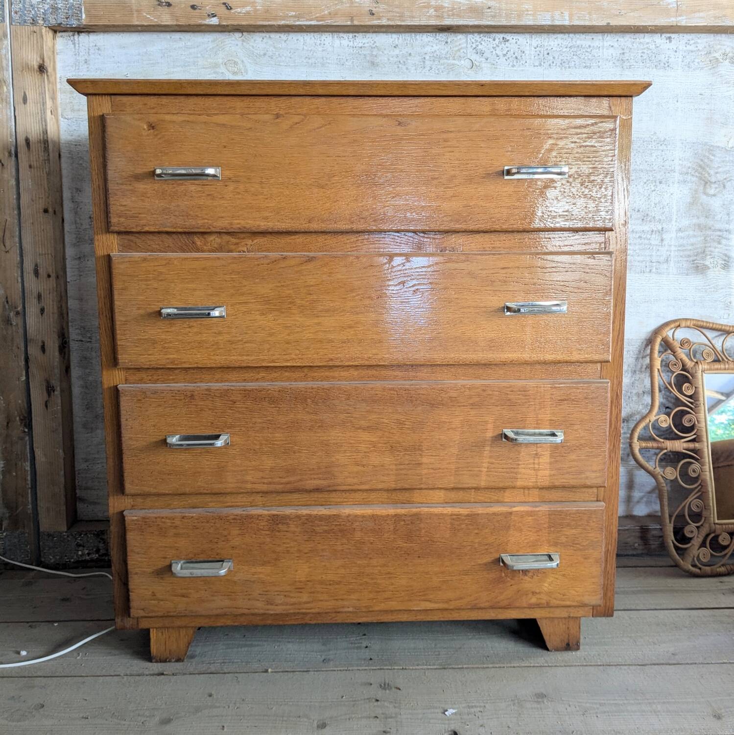 Vintage chest of drawers