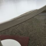 Vintage tulip base table in white pvc