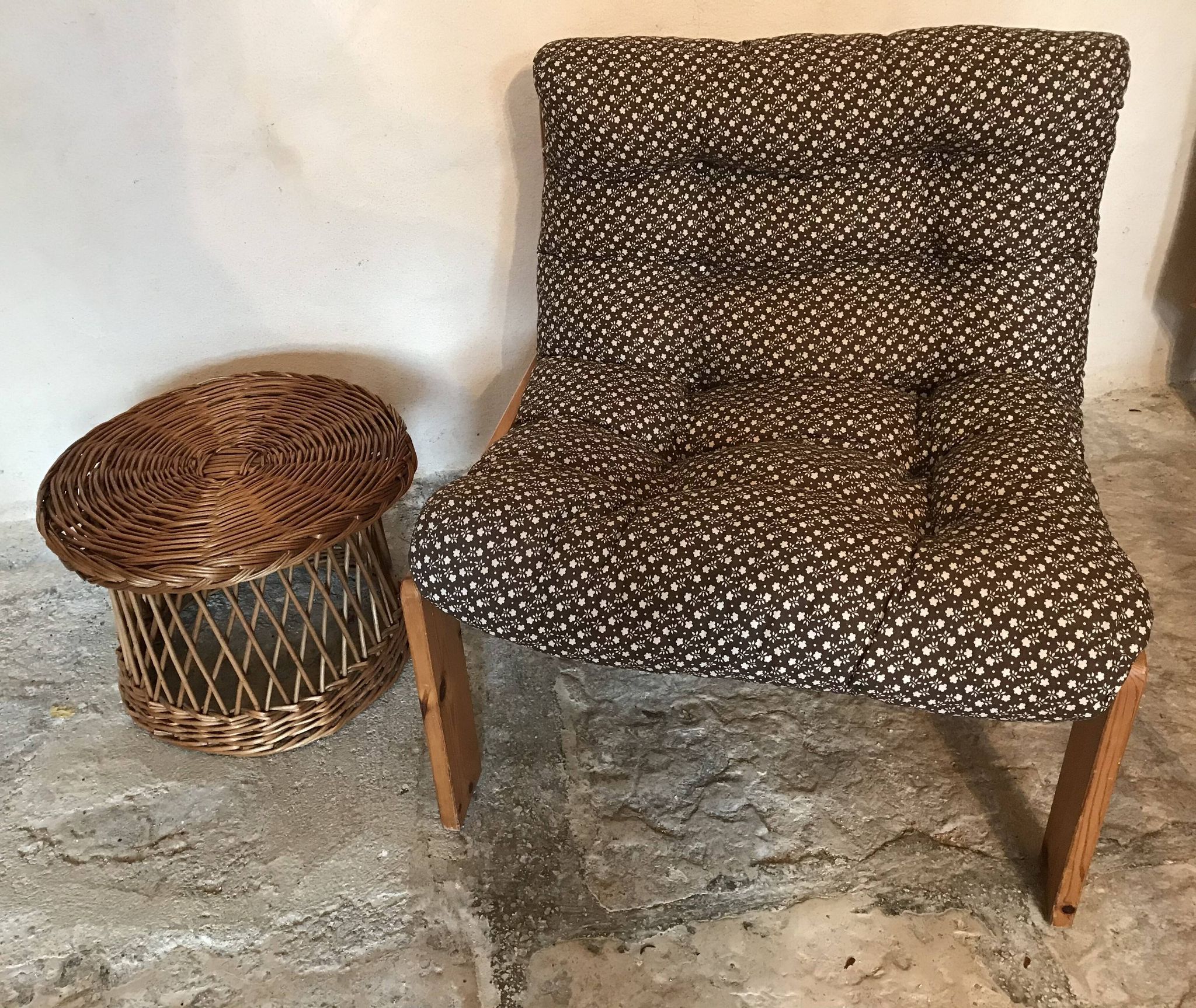 Vintage armchair in pine 1980's