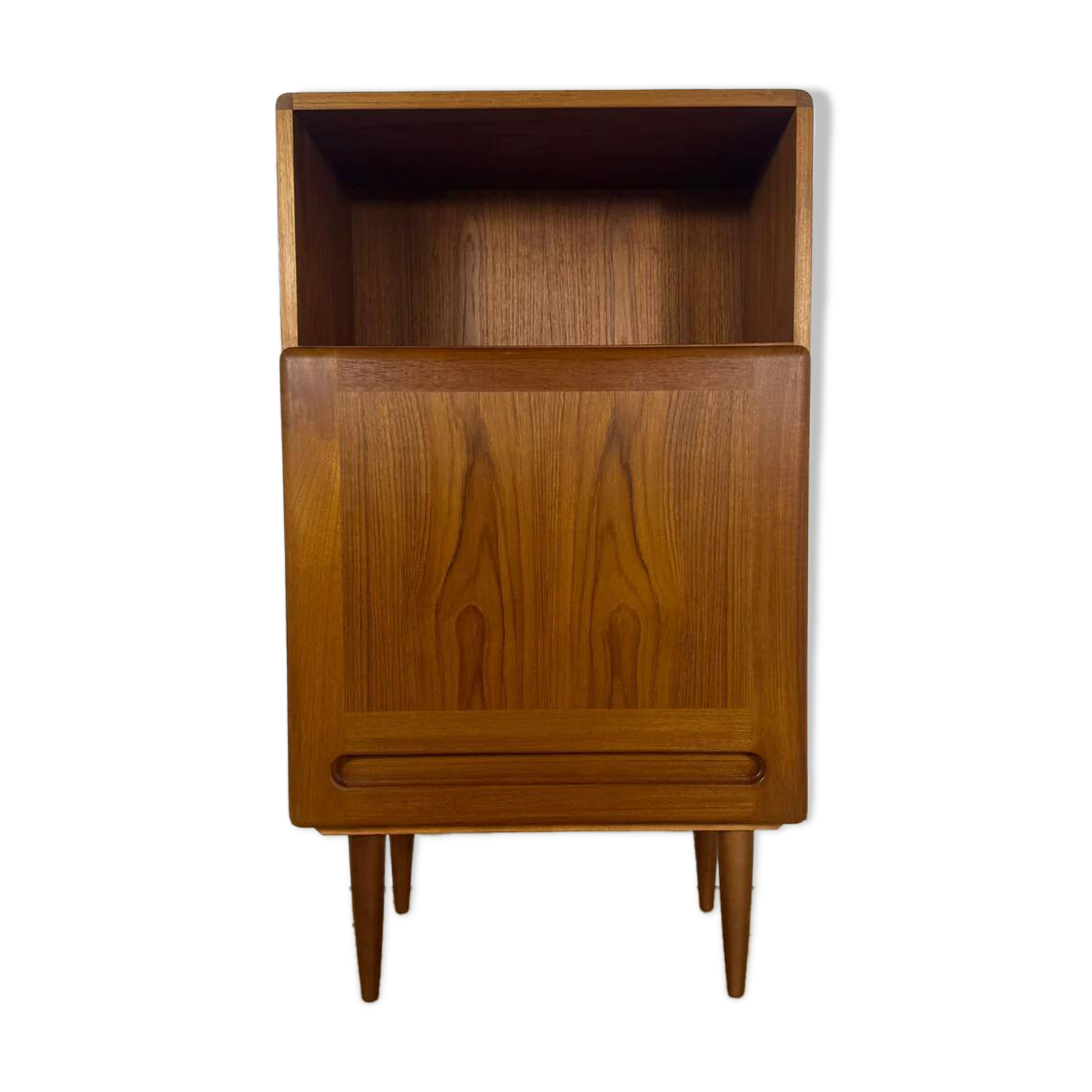 Small teak cabinet by Dyrlund – Danish mid-century design, 1960s