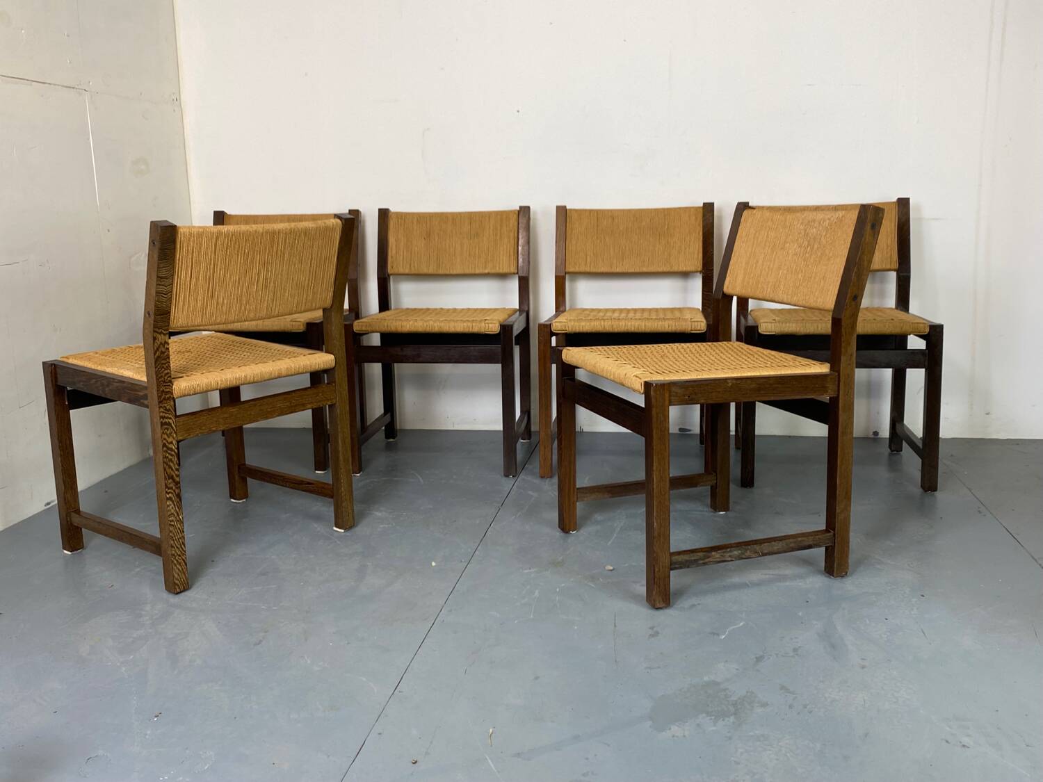 Chaises rustiques modernistes en bois et corde de papier, années 1970, lot de 6