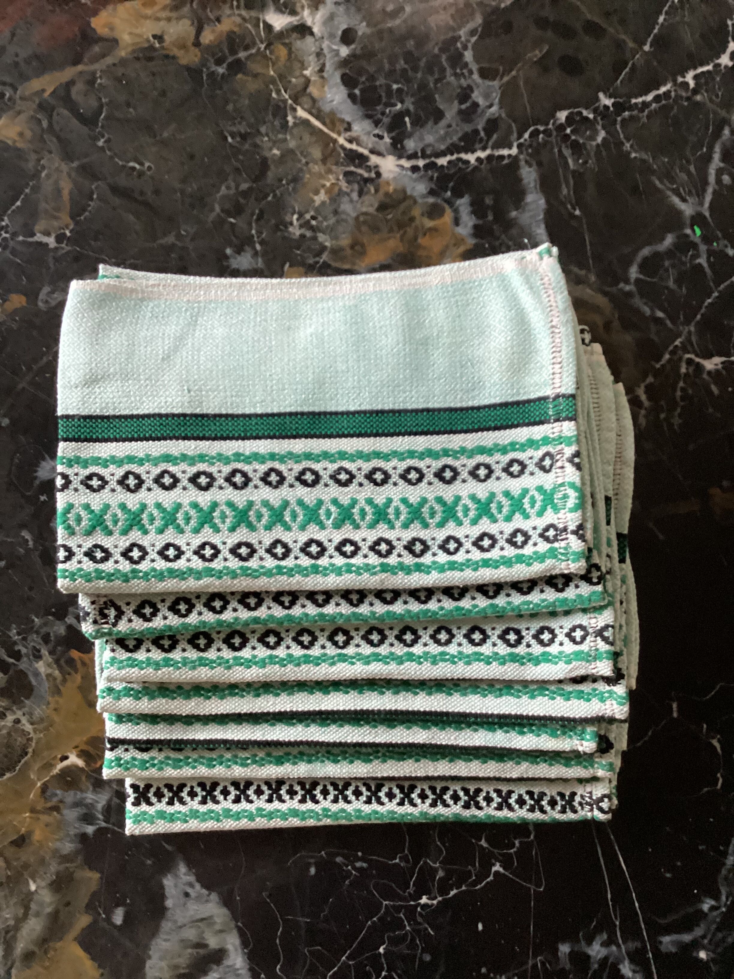 Set of 7 napkins in cotton / linen vintage light green color